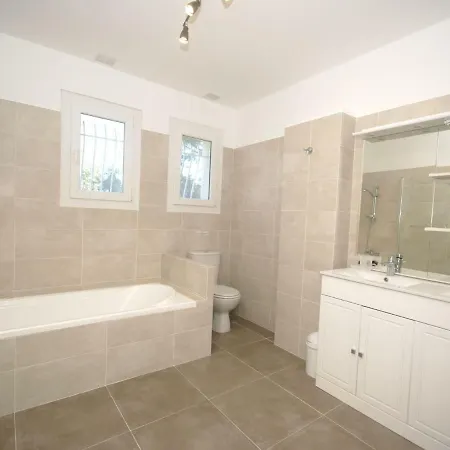 Modern In Maxime With Private Pool Willa Sainte-Maxime